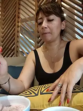 tata laima   online show from 10/02/25, 02:24