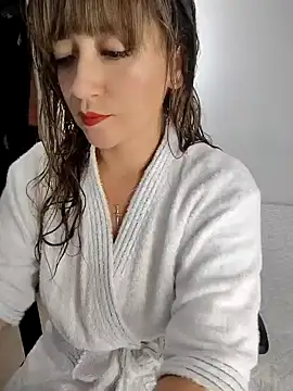 tata laima   online show from 10/06/25, 01:30