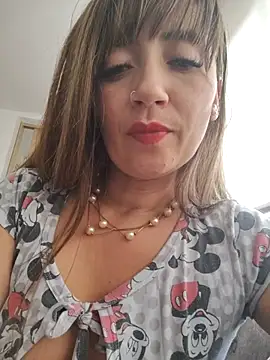 tata laima   online show from 10/18/25, 04:08