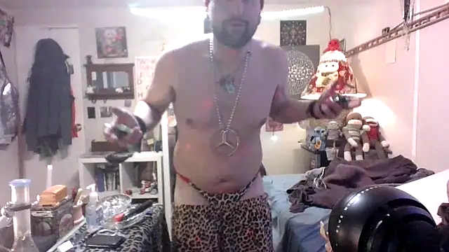 BobbyQ29 online show from 12/15/25, 08:46