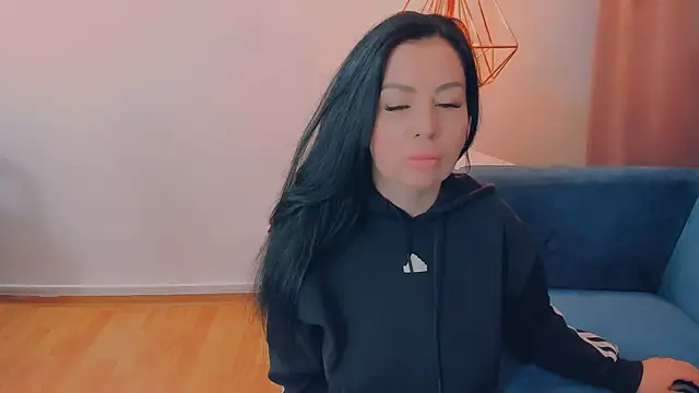 LayaFlow online show from 03/28/26, 07:52