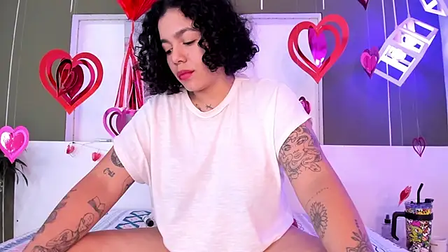 Alexxxholy online show from 02/15/25, 08:22