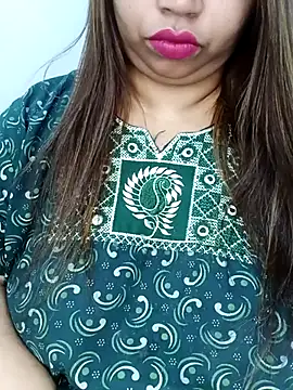 Snapshot of Ravina_patil1 chatting on 11/11/25, 06:30 Ravina patil1 online show from 11/11/25, 06:30