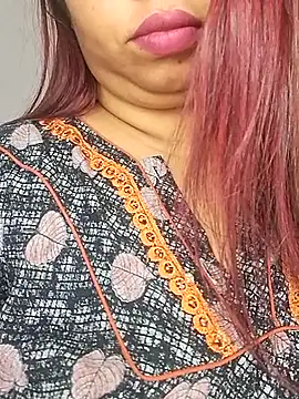 Snapshot of Ravina_patil1 chatting on 01/14/26, 05:46 Ravina patil1 online show from 01/14/26, 05:46