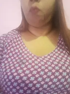 Snapshot of Ravina_patil1 chatting on 07/08/26, 12:20 Ravina patil1 online show from 07/08/26, 12:20