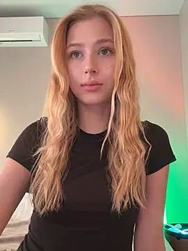 LunaRase online show from 03/17/26, 07:12