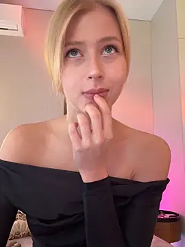 LunaRase online show from 03/20/26, 10:09