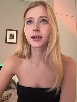 LunaRase online show from 03/27/26, 09:21