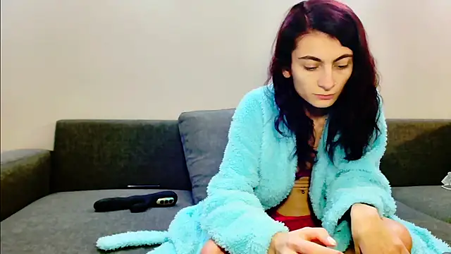 Snapshot of Fit_Yummy chatting on 02/13/25, 08:45 Fit Yummy online show from 02/13/25, 08:45