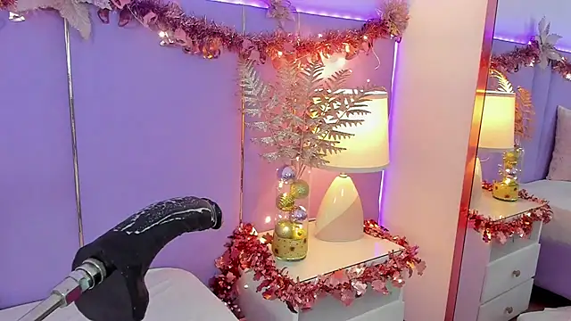 SophyRuiz  online show from 12/15/25, 11:58