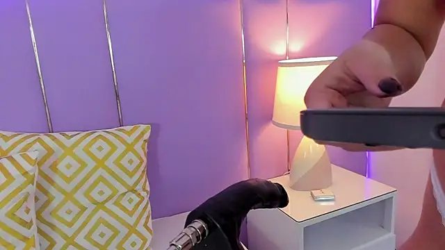 Snapshot of SophyRuiz_ chatting on 02/24/26, 11:41 SophyRuiz online show from 02/24/26, 11:41