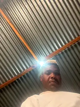 Maskman941 online show from 10/17/25, 02:08