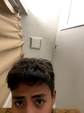 carlozxyz337 online show from 12/06/24, 03:41