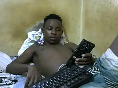 Snapshot of swthairydic chatting on 02/13/25, 11:39 swthairydic online show from 02/13/25, 11:39