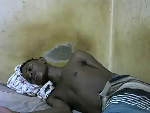 Snapshot of swthairydic chatting on 03/18/25, 09:43 swthairydic online show from 03/18/25, 09:43