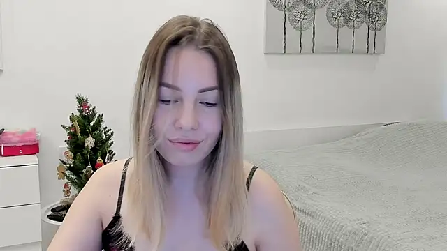 Mia shy1 online show from 01/02/25, 08:06