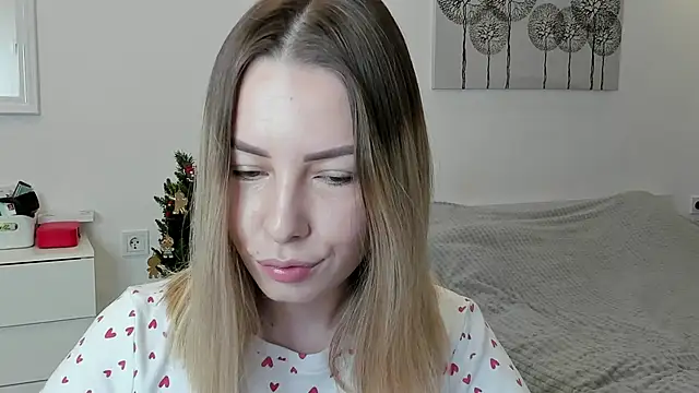 Mia shy1 online show from 01/06/25, 07:09