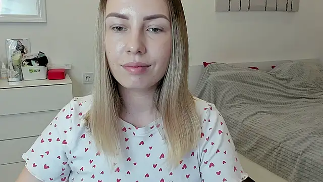 Mia shy1 online show from 01/06/25, 12:24