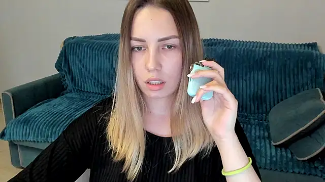 Mia shy1 online show from 02/02/25, 01:41