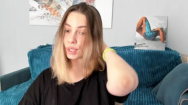 Mia shy1 online show from 03/04/25, 06:58