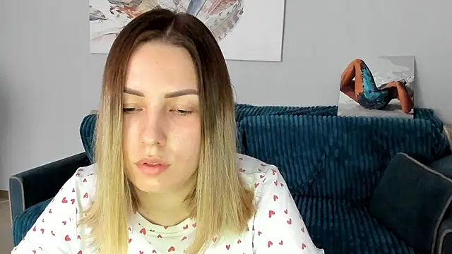 Mia shy1 online show from 03/18/25, 12:36