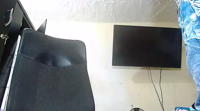 Snapshot of Real1jc chatting on 01/16/25, 03:02 Real1jc online show from 01/16/25, 03:02