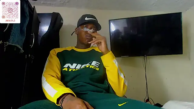 Snapshot of Real1jc chatting on 09/22/25, 04:36 Real1jc online show from 09/22/25, 04:36