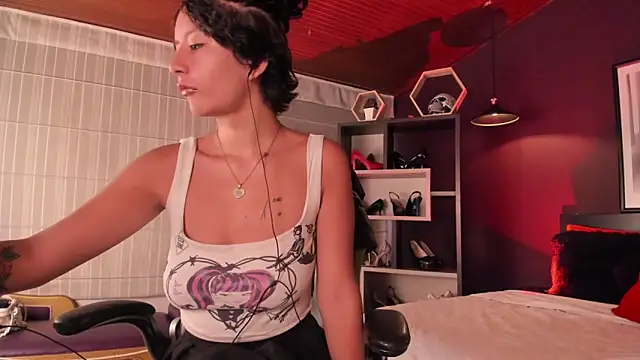 Moony 14 online show from 04/01/26, 01:12