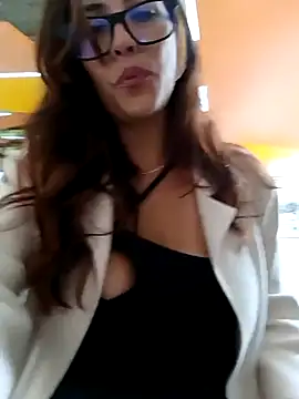 Snapshot of Lena-32 chatting on 03/17/25, 05:38 Lena-32 online show from 03/17/25, 05:38