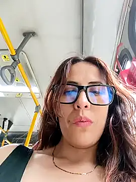 Snapshot of Lena-32 chatting on 03/20/25, 04:53 Lena-32 online show from 03/20/25, 04:53