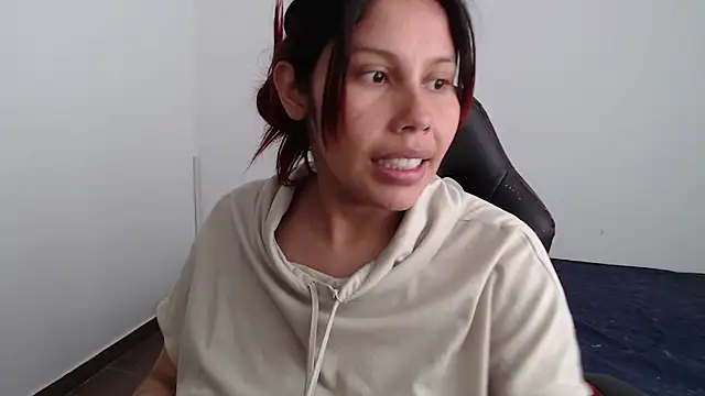 Ashley A online show from 02/01/25, 06:19