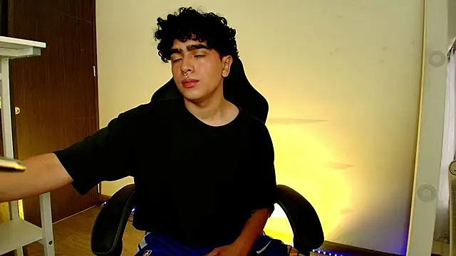 Snapshot of _nickconnor01 chatting on 02/08/25, 07:59 nickconnor01 online show from 02/08/25, 07:59