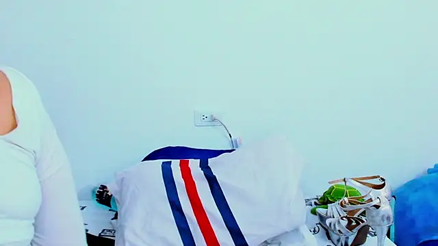 Snapshot of HorniestMilf chatting on 03/01/26, 02:57 HorniestMilf online show from 03/01/26, 02:57