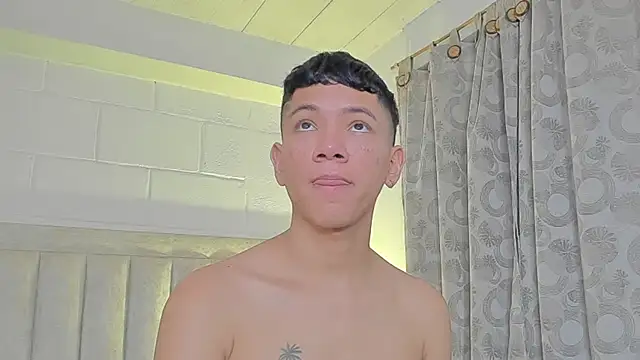 JulianRose 1 online show from 01/29/25, 11:51