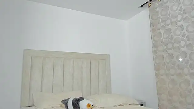 JulianRose 1 online show from 02/25/25, 10:47