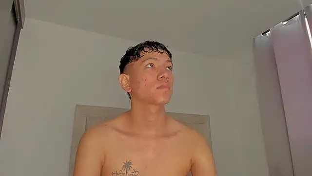 JulianRose 1 online show from 04/18/26, 11:58