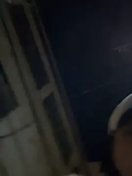 Snapshot of Tkcqcc chatting on 12/14/25, 12:32 Tkcqcc online show from 12/14/25, 12:32