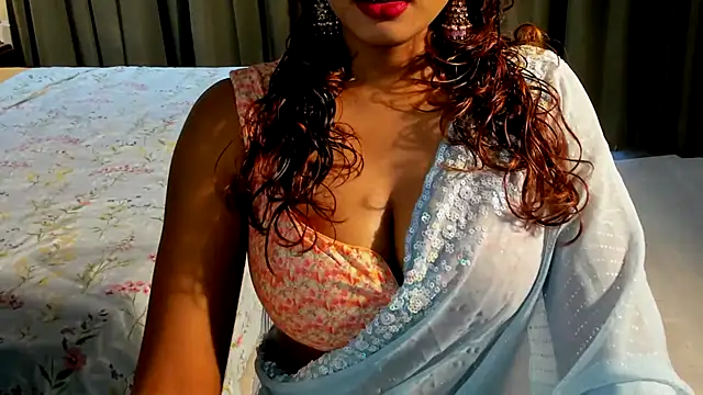 Bad Girl Kayra69 online show from 06/24/26, 02:32
