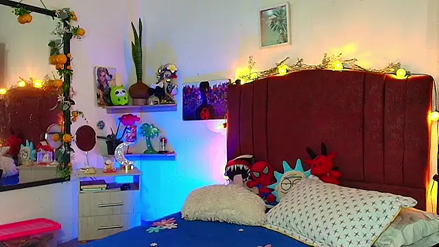 alisson zafiro  online show from 04/12/26, 03:22