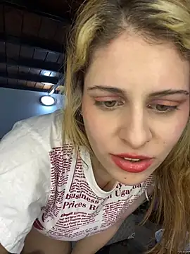 Snapshot of FlorBich chatting on 01/26/25, 07:32 FlorBich online show from 01/26/25, 07:32