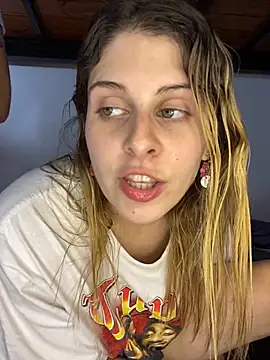 Snapshot of FlorBich chatting on 11/29/25, 04:48 FlorBich online show from 11/29/25, 04:48