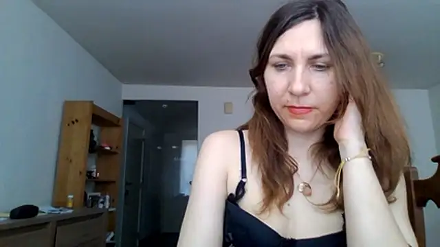 JasmineGlamour online show from 05/25/26, 03:07