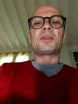 Snapshot of wedge75 chatting on 10/09/25, 01:53 wedge75 online show from 10/09/25, 01:53