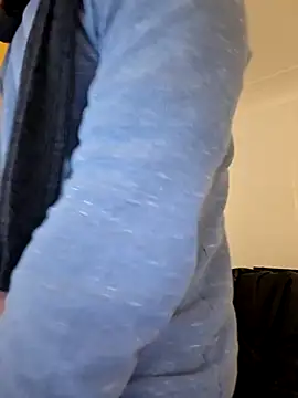 Snapshot of wedge75 chatting on 01/18/26, 06:12 wedge75 online show from 01/18/26, 06:12