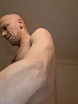 Snapshot of wedge75 chatting on 02/11/26, 06:57 wedge75 online show from 02/11/26, 06:57