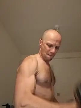 wedge75 online show from 04/12/26, 05:07