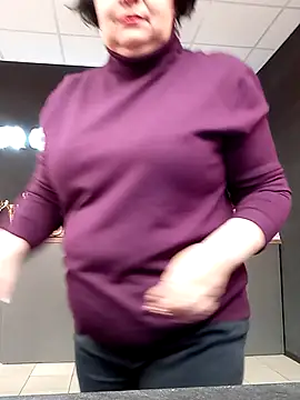 FantasyMichelle online show from 04/16/26, 07:47