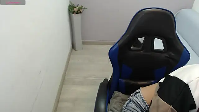 valerie diaz1 online show from 11/15/25, 01:51