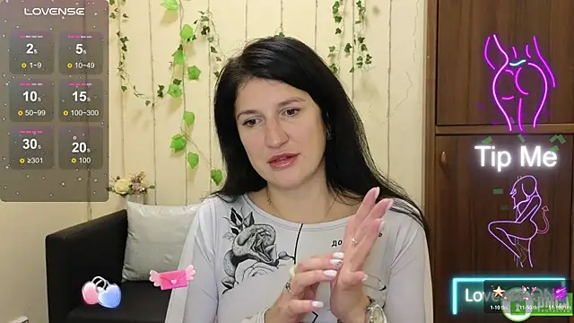 Alianna Solo Kisses online show from 11/03/25, 12:28