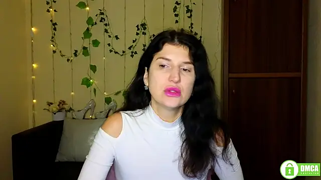 Alianna Solo Kisses online show from 02/08/26, 12:19